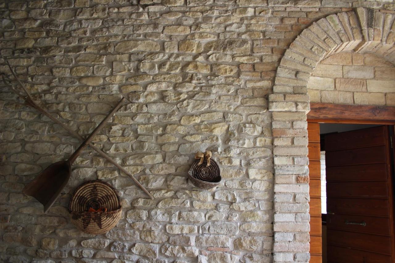 Casale Fontanile Bed&Breakfast Smerillo Esterno foto