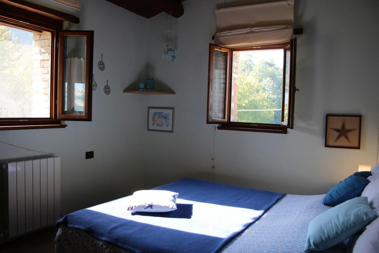 Casale Fontanile Bed&Breakfast Smerillo Esterno foto