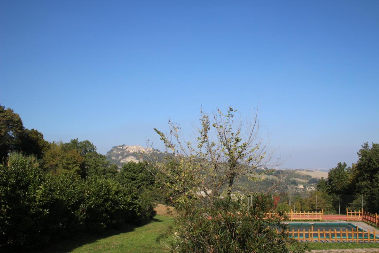 Casale Fontanile Bed&Breakfast Smerillo Esterno foto