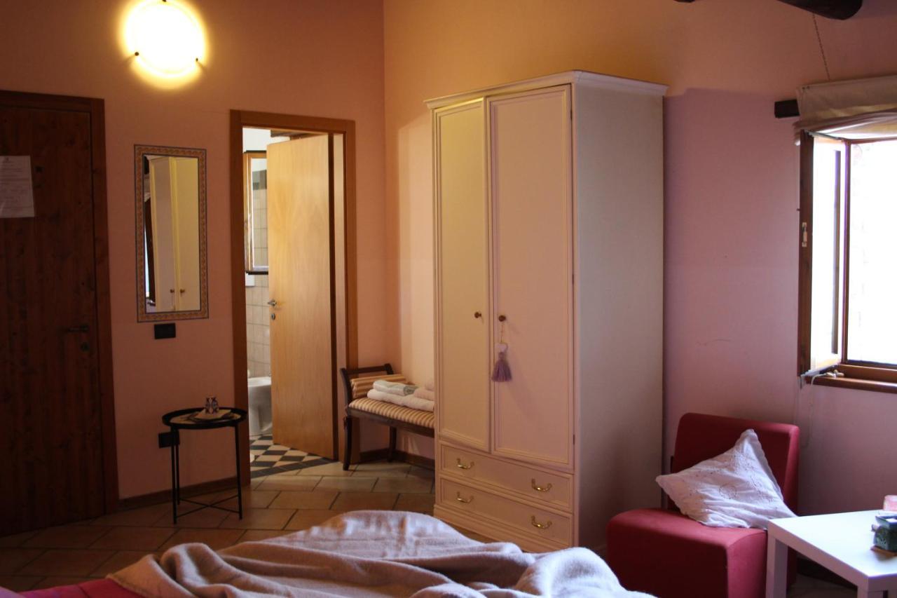 Casale Fontanile Bed&Breakfast Smerillo Esterno foto